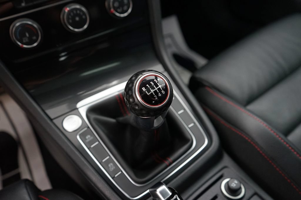 volkswagen golf gti 2017 3VW547AU8HM017204 image volkswagen golf gti 2017 3VW547AU8HM017204 image